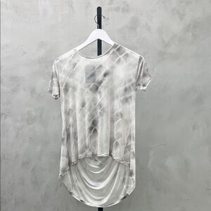 Elegant Gray Tie-Dye Women's Short Sleeve Top